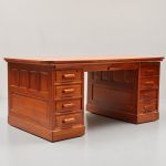 1042 5380 WRITING DESK